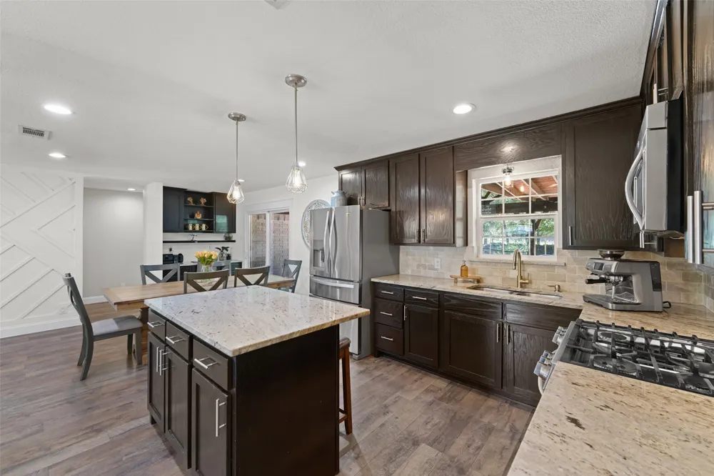 300 E Pecan Street Aubrey, TX 76227