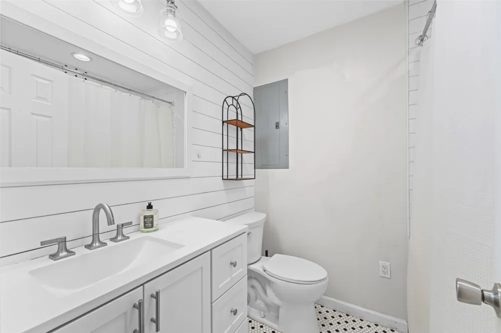 300 E Pecan Street Aubrey, TX 76227