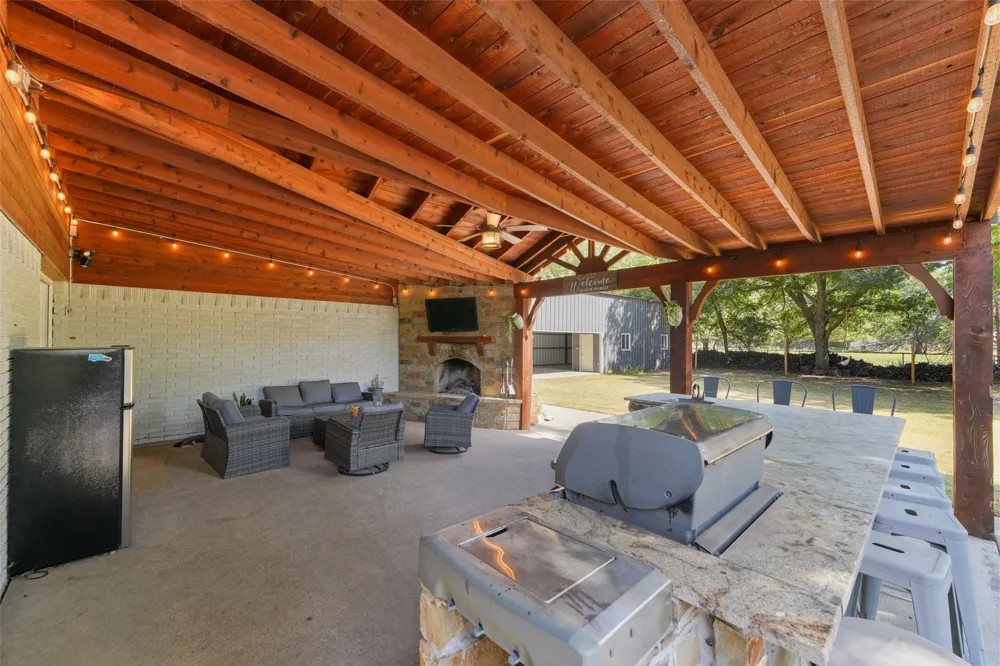 300 E Pecan Street Aubrey, TX 76227
