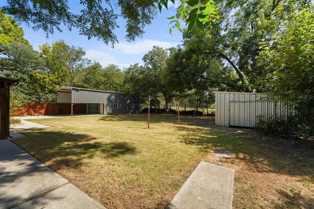 300 E Pecan Street Aubrey, TX 76227