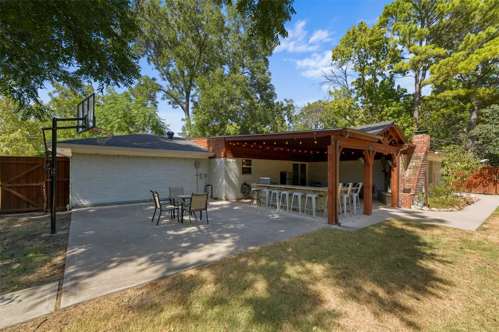 300 E Pecan Street Aubrey, TX 76227