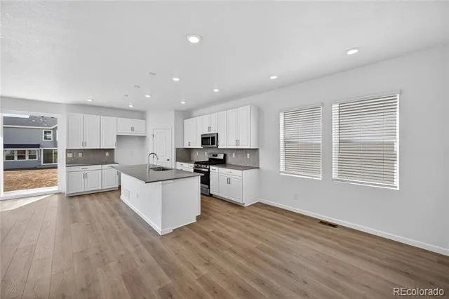 28450 E 4th Place Watkins, CO 80137