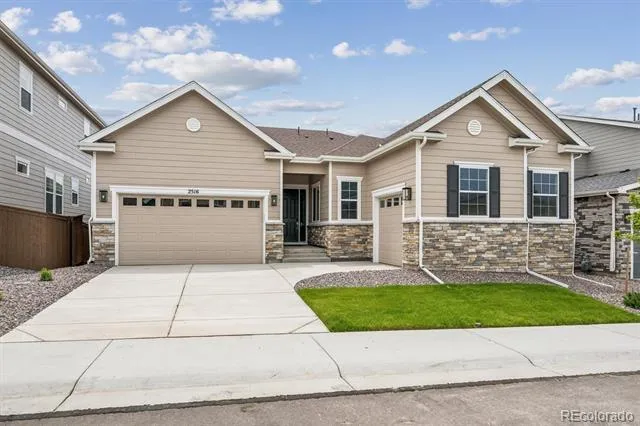 2516 Bitterroot Place Highlands Ranch, CO 80129