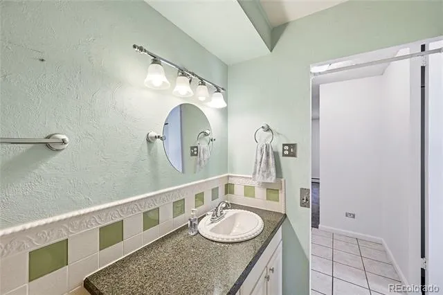 9155 E Center Avenue #12B Denver, CO 80247