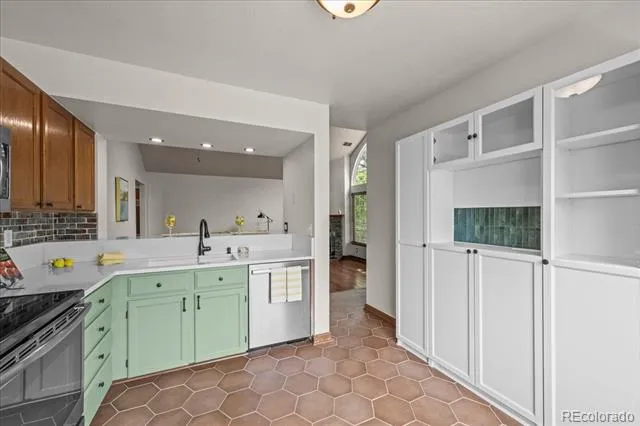 989 S Miller Street #204 Lakewood, CO 80226