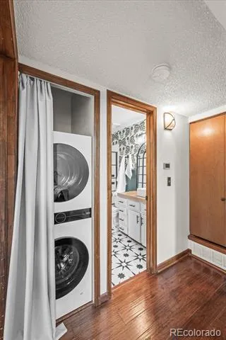 989 S Miller Street #204 Lakewood, CO 80226