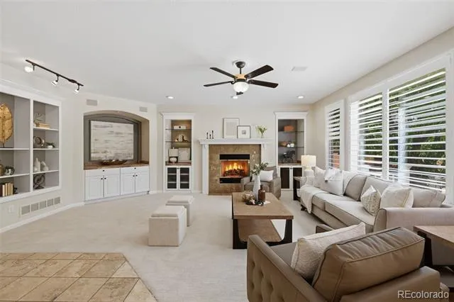 5498 S Helena Street Aurora, CO 80015