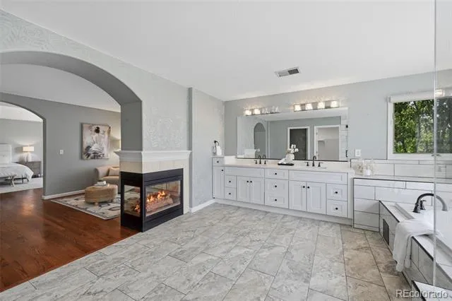 5498 S Helena Street Aurora, CO 80015