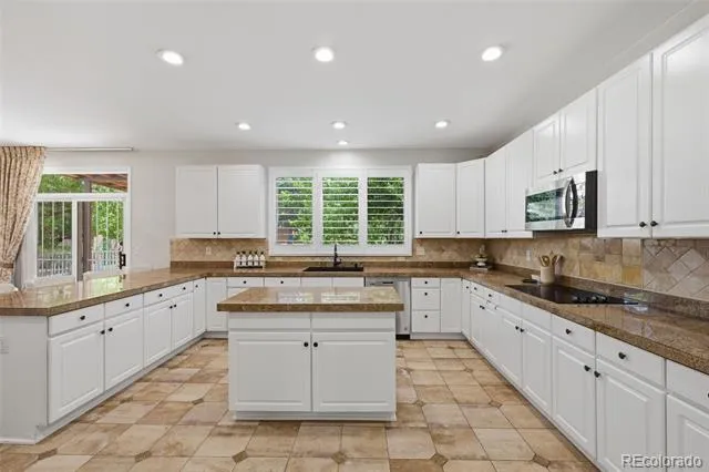 5498 S Helena Street Aurora, CO 80015