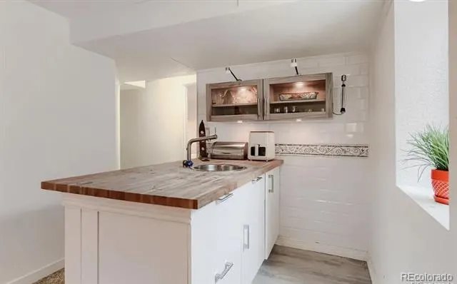 8266 S Logan Court Littleton, CO 80122