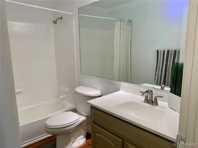 8266 S Logan Court Littleton, CO 80122