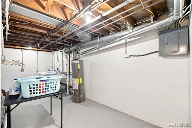 812 Geneva Street Aurora, CO 80010