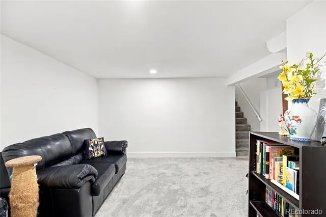 812 Geneva Street Aurora, CO 80010