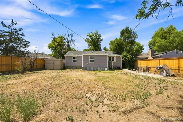 812 Geneva Street Aurora, CO 80010