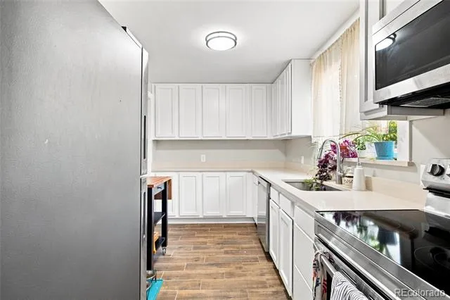 812 Geneva Street Aurora, CO 80010