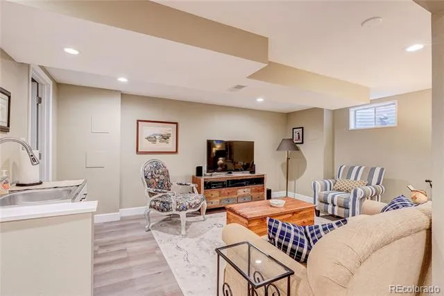3624 S Ivory Court Aurora, CO 80013