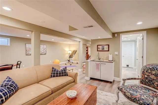 3624 S Ivory Court Aurora, CO 80013