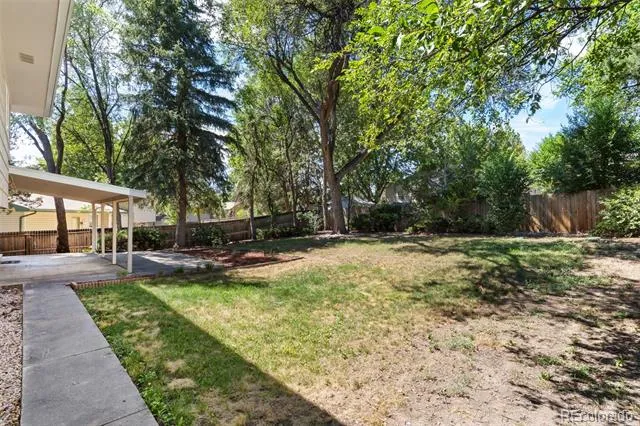 1724 Wooten Road Colorado Springs, CO 80915