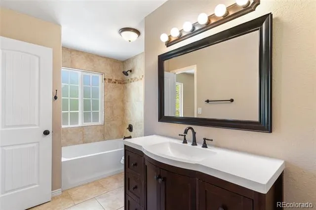 1724 Wooten Road Colorado Springs, CO 80915