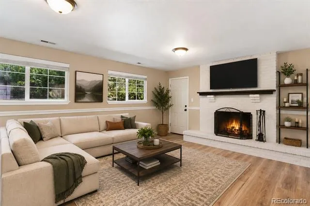 1724 Wooten Road Colorado Springs, CO 80915
