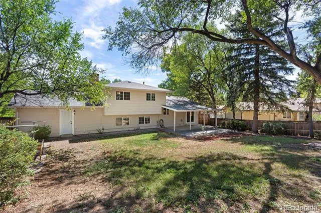 1724 Wooten Road Colorado Springs, CO 80915