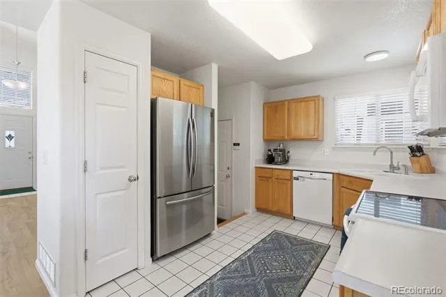 8814 S Field Court Littleton, CO 80128
