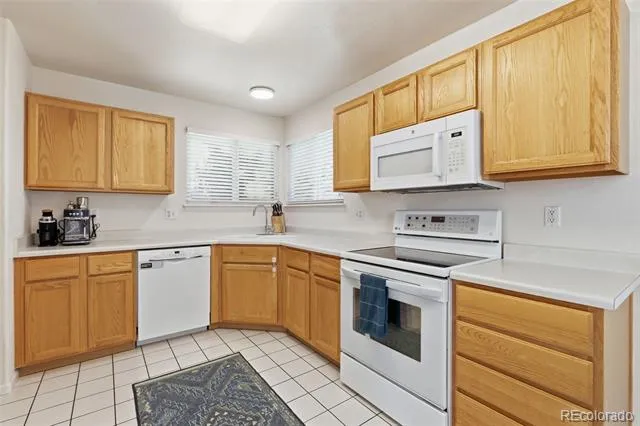 8814 S Field Court Littleton, CO 80128