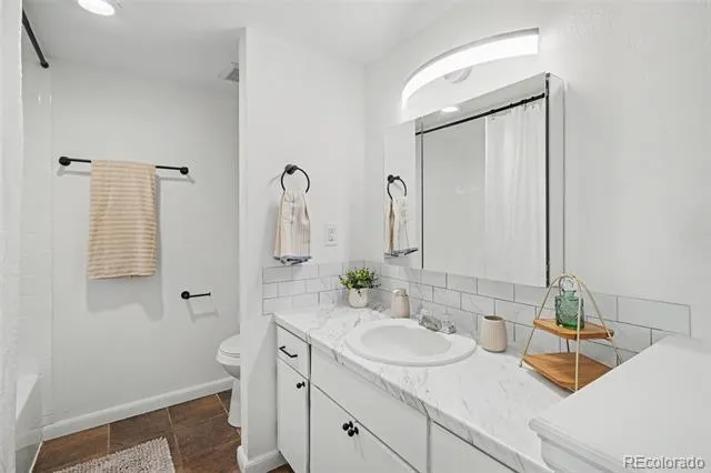 532 Oakwood Drive #D103 Castle Rock, CO 80104