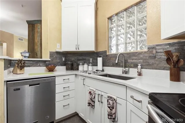 1651 W Canal Circle #617 Littleton, CO 80120