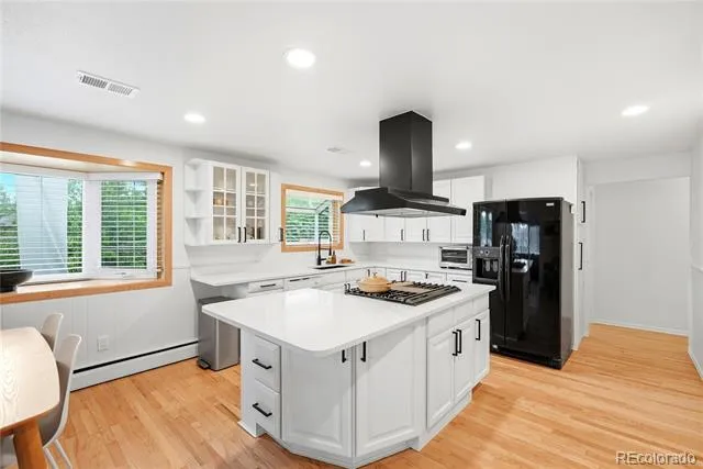 2779 S Meade Street Denver, CO 80236