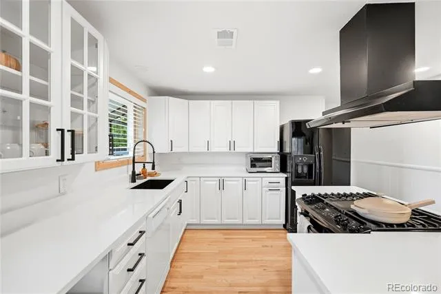 2779 S Meade Street Denver, CO 80236
