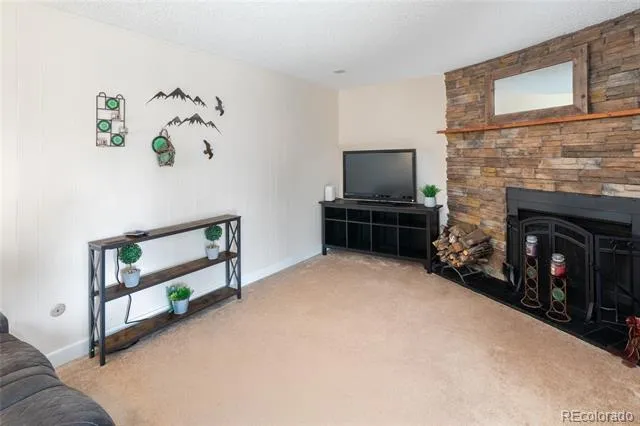 3404 S Ouray Way Aurora, CO 80013