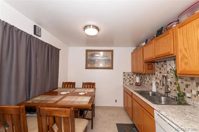 6571 Porter Way Commerce City, CO 80022