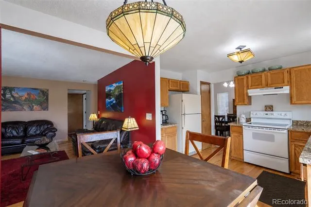 10102 Telluride Street Littleton, CO 80125