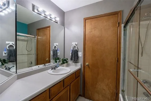 10102 Telluride Street Littleton, CO 80125
