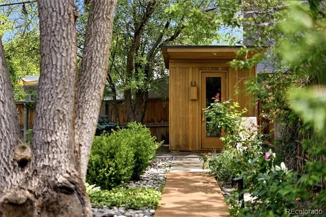1360 S Dahlia Street Denver, CO 80222