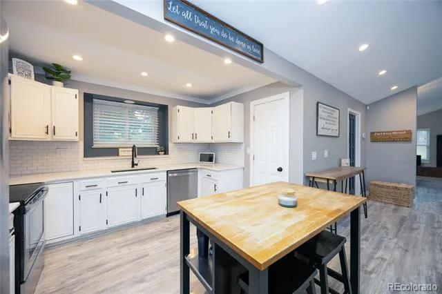975 Tari Drive Colorado Springs, CO 80921