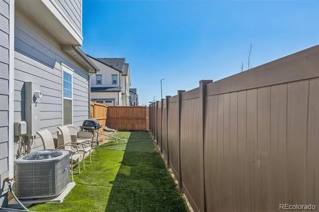608 Bersshine Court Aurora, CO 80137