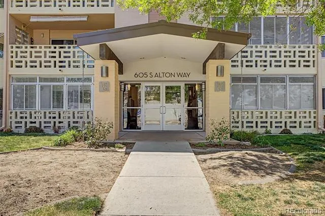 605 S Alton Way #12C Denver, CO 80247