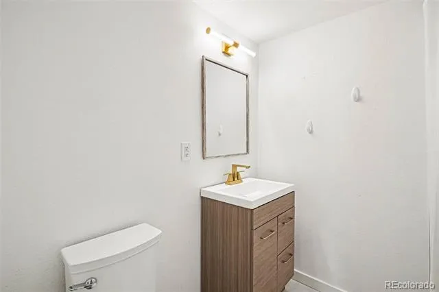 10650 E Tennessee Avenue #108 Aurora, CO 80012