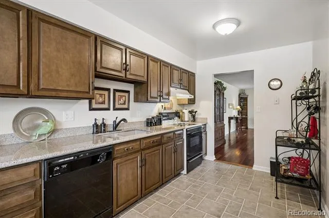 7335 W Maple Drive Lakewood, CO 80226