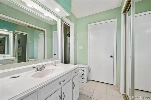 7335 W Maple Drive Lakewood, CO 80226