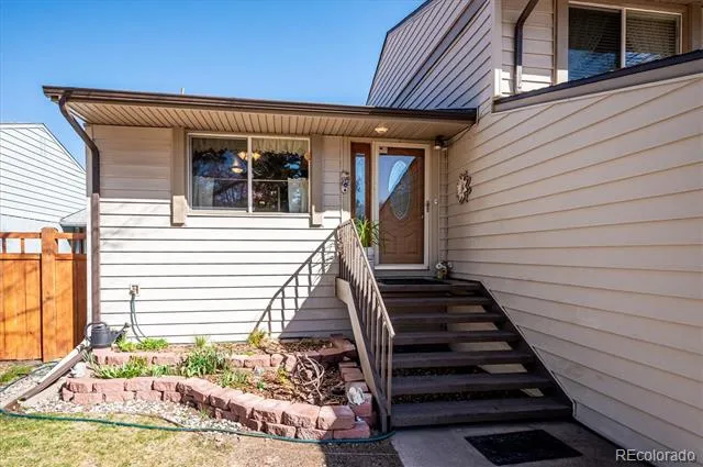 7335 W Maple Drive Lakewood, CO 80226