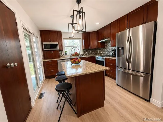 1681 Fundy Way Aurora, CO 80011
