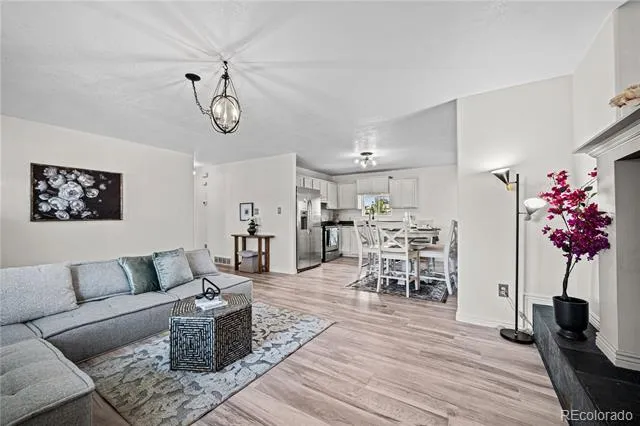 911 Candytuft Pueblo, CO 81001