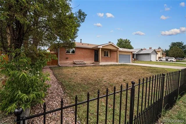 911 Candytuft Pueblo, CO 81001