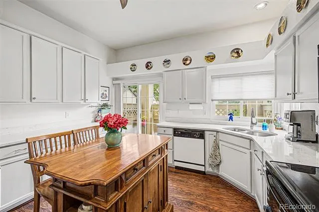 10007 E Hawaii Place Denver, CO 80247