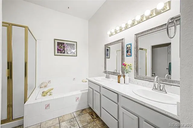 10007 E Hawaii Place Denver, CO 80247