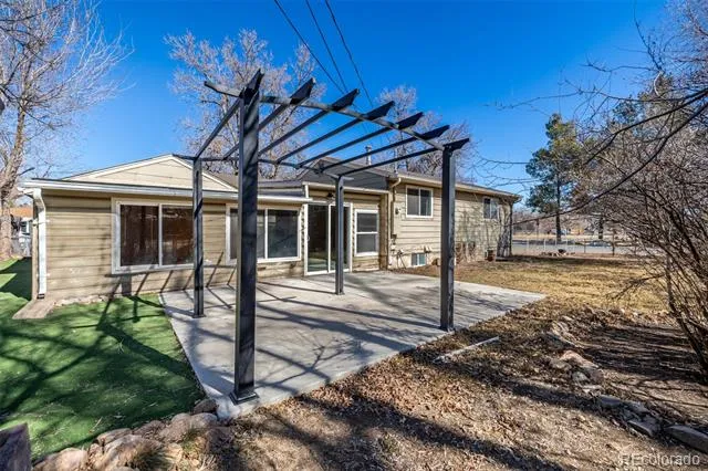 3110 W Bear Creek Drive Englewood, CO 80110