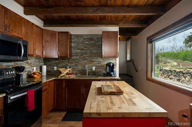 1034 Van Fossan Lane Fort Garland, CO 81133